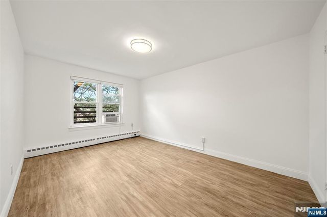 2200 Center Avenue D1, Fort Lee, NJ 07024