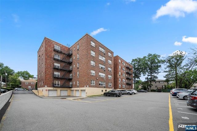 2200 Center Avenue D1, Fort Lee, NJ 07024