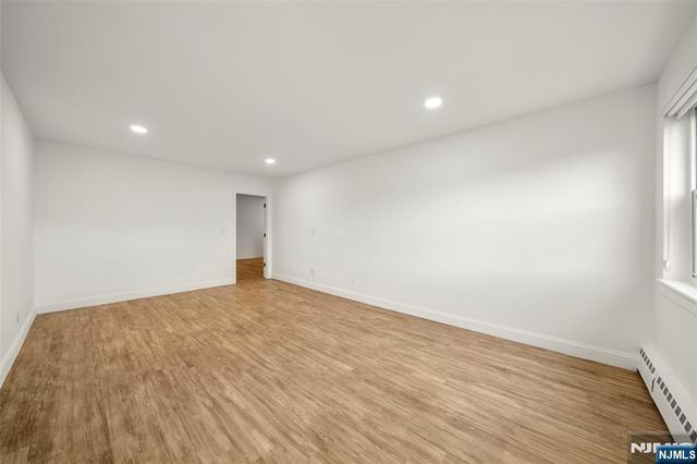 2200 Center Avenue D1, Fort Lee, NJ 07024