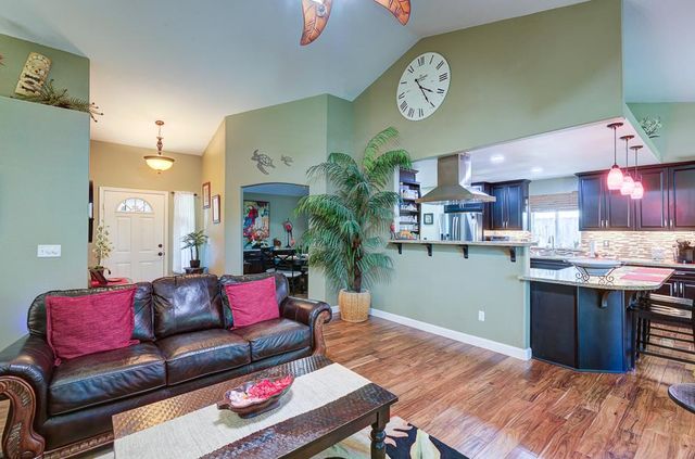 1854 E Brandywine Lane, Fresno, CA 93720