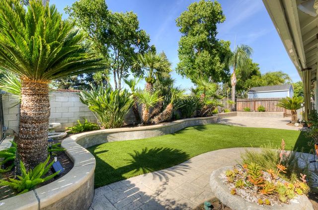 1854 E Brandywine Lane, Fresno, CA 93720