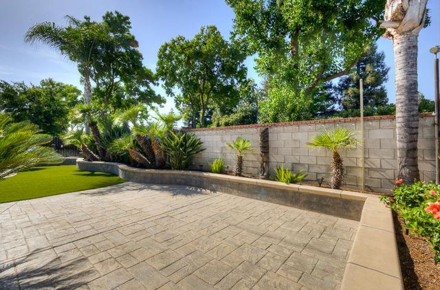 1854 E Brandywine Lane, Fresno, CA 93720