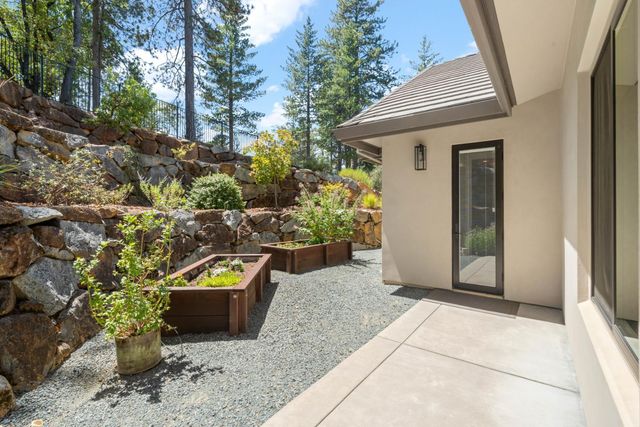 1520 Ridgemore Dr, Meadow Vista, CA 95722