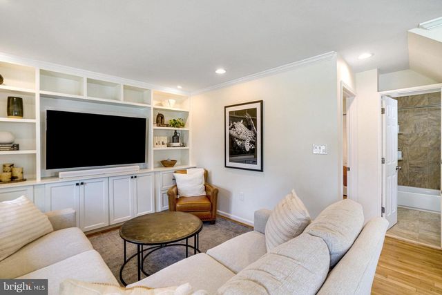 6626 CAVALIER DR, Alexandria, VA 22307