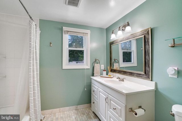 6626 CAVALIER DR, Alexandria, VA 22307