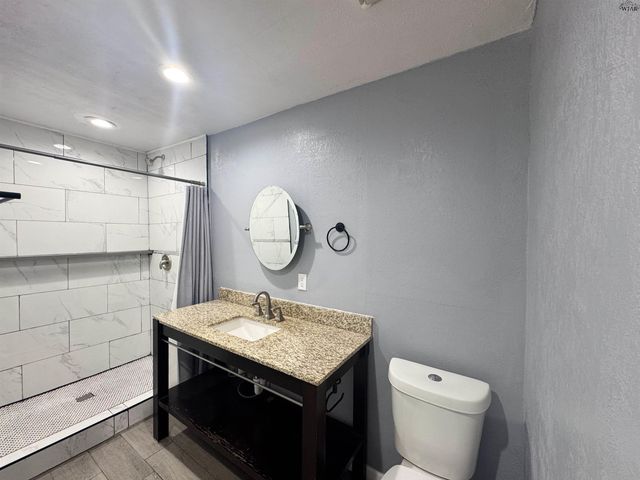 2142 AVENUE F, Wichita Falls, TX 76309