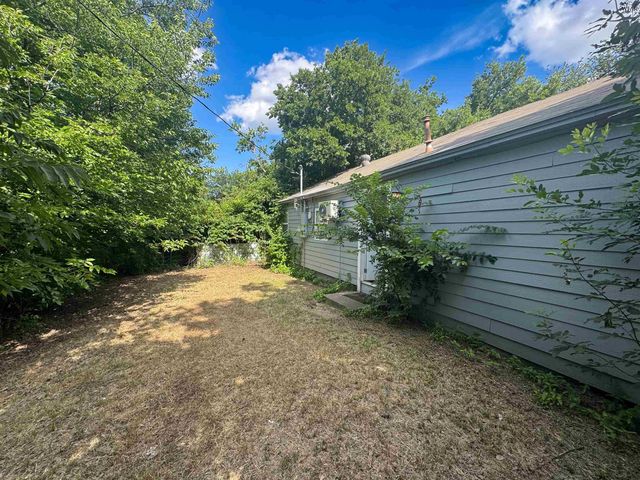 2142 AVENUE F, Wichita Falls, TX 76309