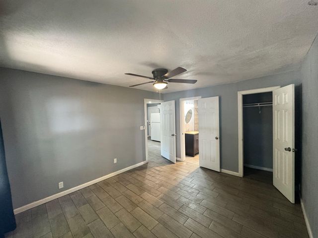 2142 AVENUE F, Wichita Falls, TX 76309