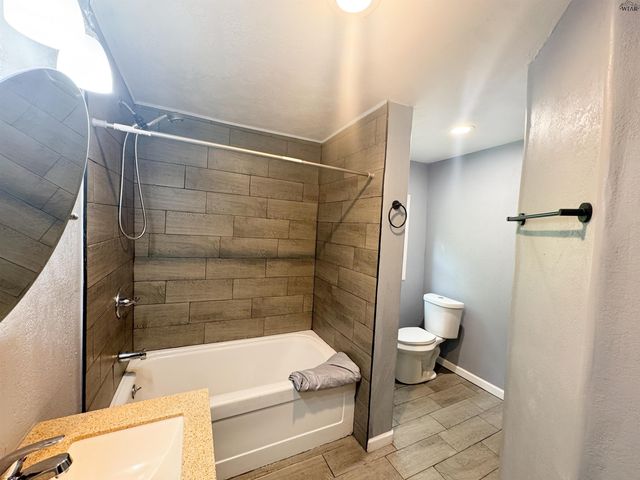 2142 AVENUE F, Wichita Falls, TX 76309