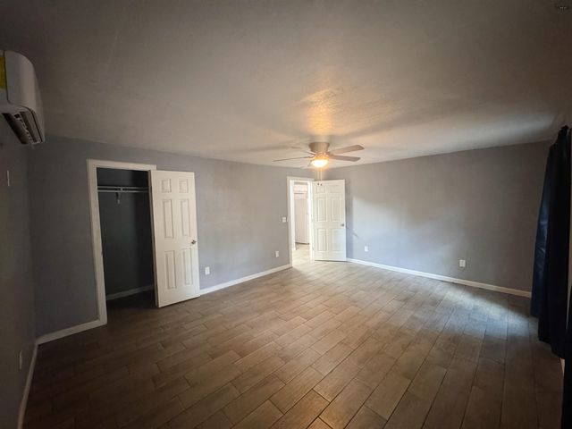 2142 AVENUE F, Wichita Falls, TX 76309