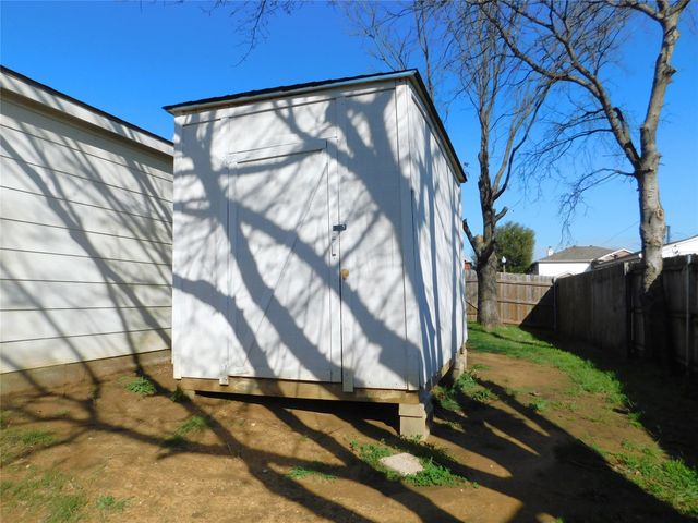 3108 Pinehurst Court, Denton, TX 76210