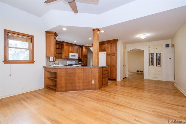 1863 Thomas Avenue, Berkley, MI 48072