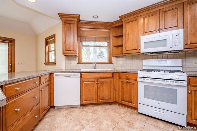 1863 Thomas Avenue, Berkley, MI 48072