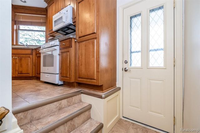 1863 Thomas Avenue, Berkley, MI 48072