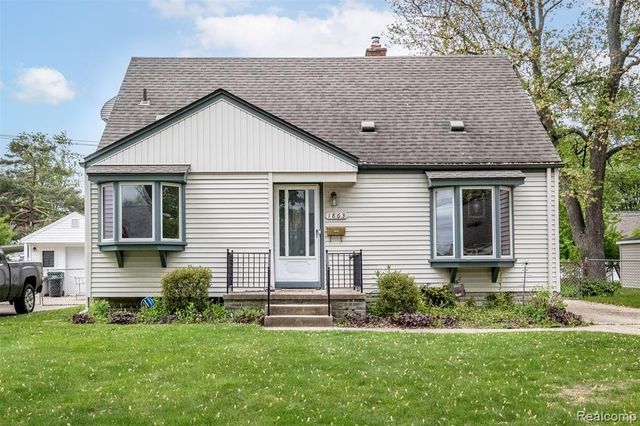 1863 Thomas Avenue, Berkley, MI 48072