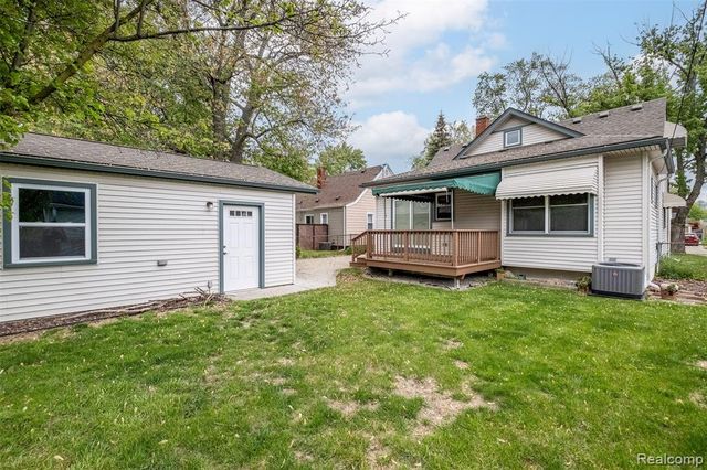 1863 Thomas Avenue, Berkley, MI 48072