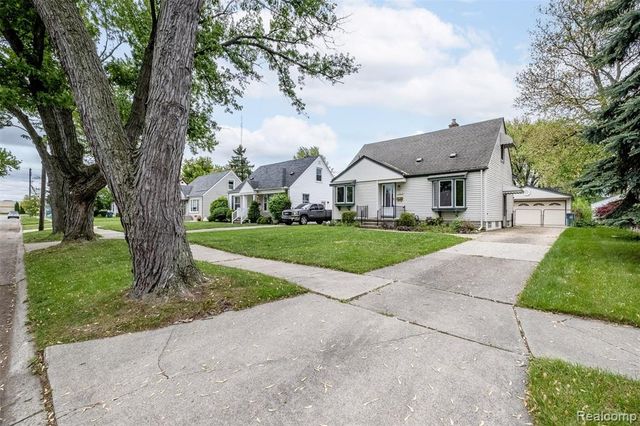 1863 Thomas Avenue, Berkley, MI 48072