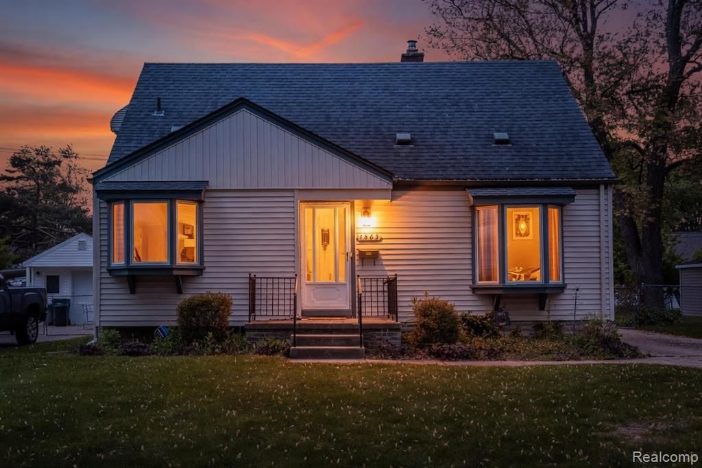 1863 Thomas Avenue, Berkley, MI 48072