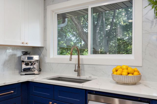 2800 W Oak Run, Ozark, MO 65721