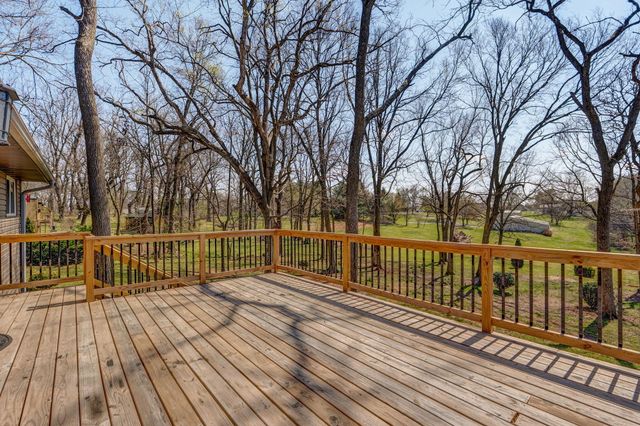2800 W Oak Run, Ozark, MO 65721