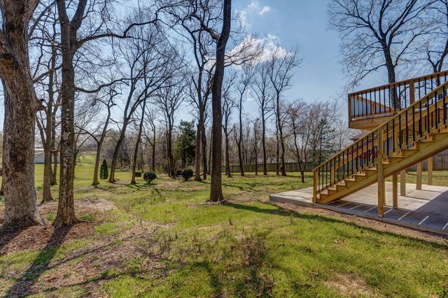 2800 W Oak Run, Ozark, MO 65721