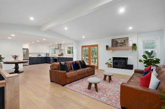 2800 W Oak Run, Ozark, MO 65721