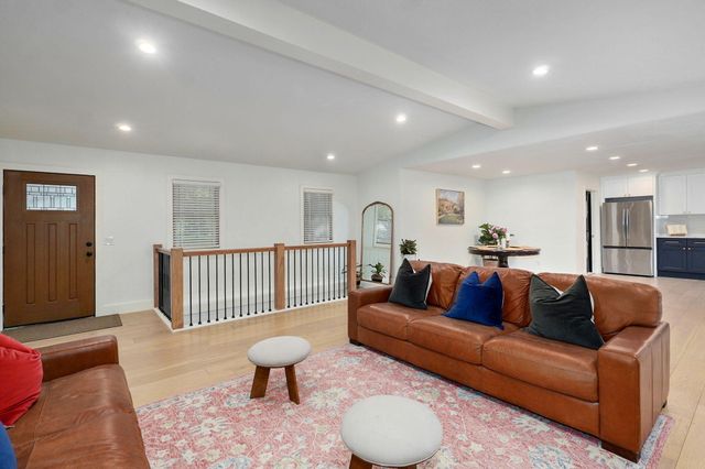 2800 W Oak Run, Ozark, MO 65721