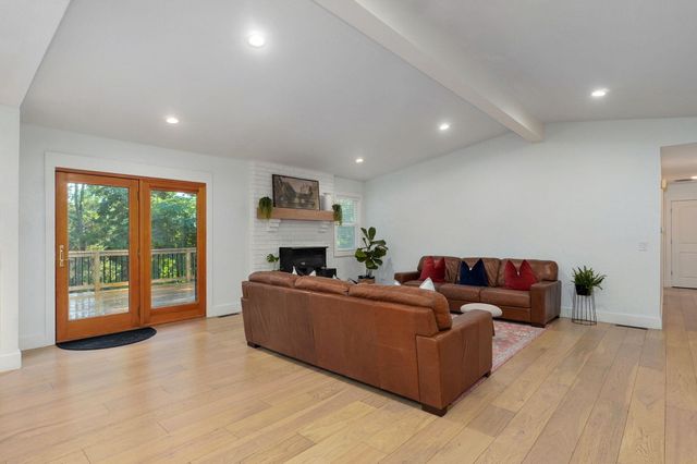 2800 W Oak Run, Ozark, MO 65721