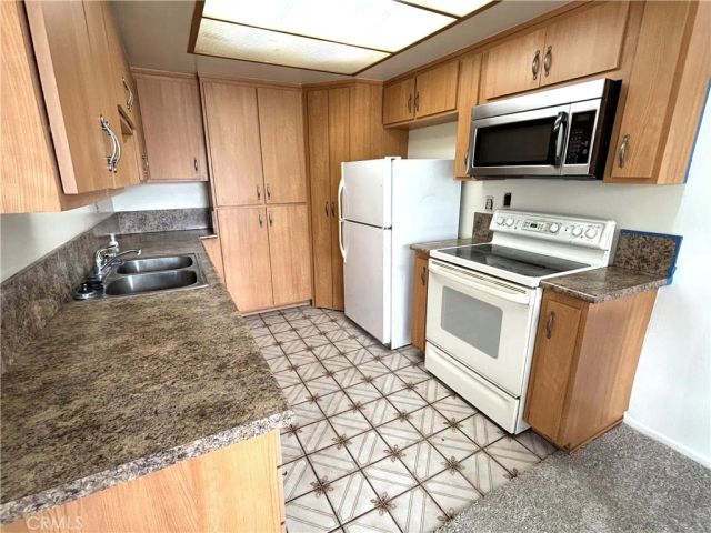 15000 Halldale Avenue 114, Gardena, CA 90247