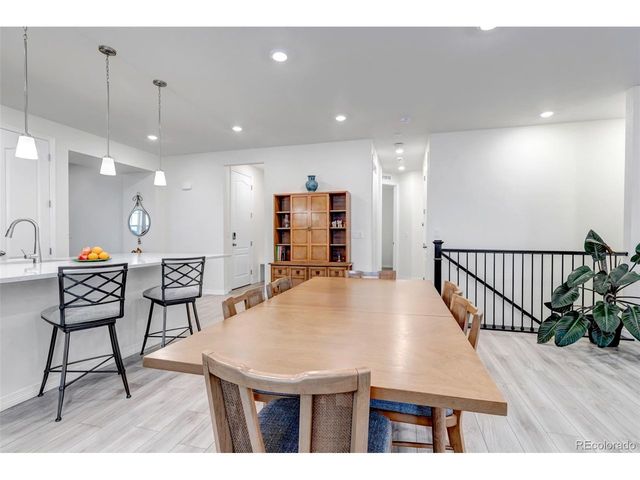 8049 S Jackson Gap St, Aurora, CO 80016
