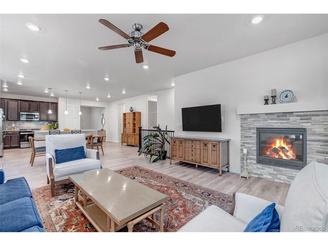 8049 S Jackson Gap St, Aurora, CO 80016