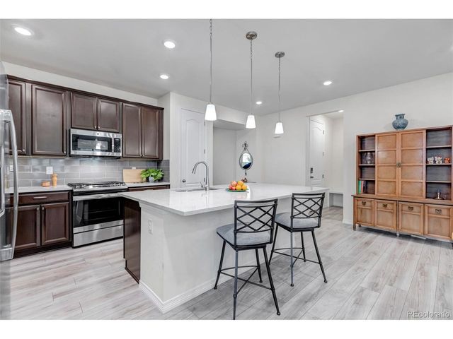 8049 S Jackson Gap St, Aurora, CO 80016