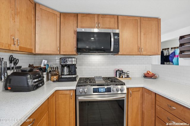 2724 W 65th Avenue, Anchorage, AK 99502