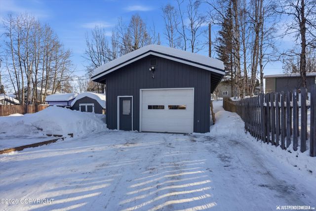 2724 W 65th Avenue, Anchorage, AK 99502