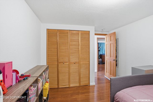 2724 W 65th Avenue, Anchorage, AK 99502