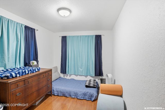 2724 W 65th Avenue, Anchorage, AK 99502