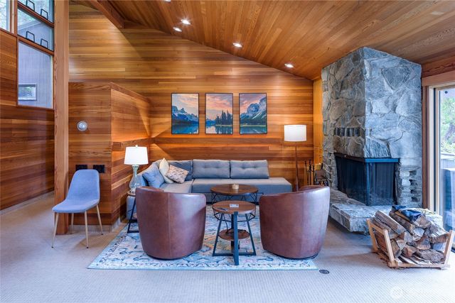 69 Rocky Road, Crane Island, WA 98245