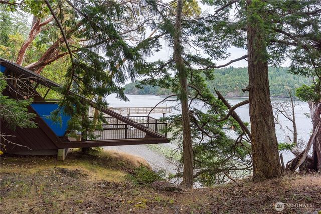 69 Rocky Road, Crane Island, WA 98245