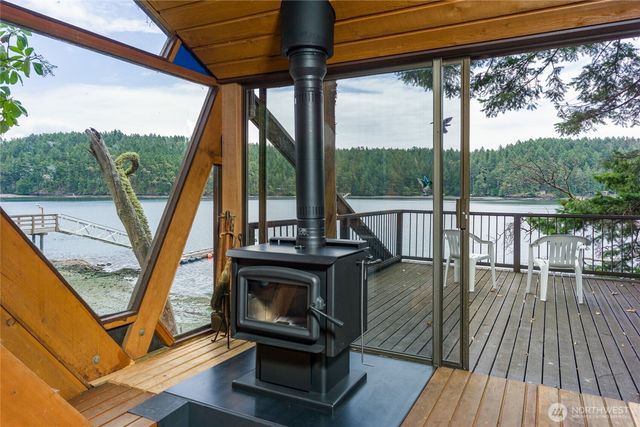 69 Rocky Road, Crane Island, WA 98245
