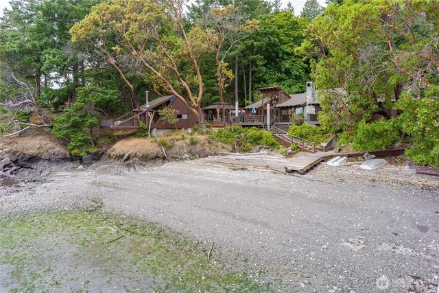 69 Rocky Road, Crane Island, WA 98245