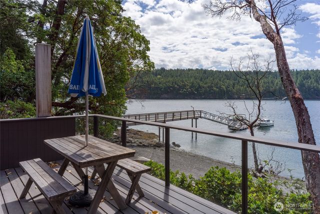 69 Rocky Road, Crane Island, WA 98245