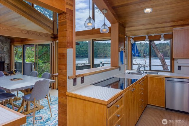 69 Rocky Road, Crane Island, WA 98245