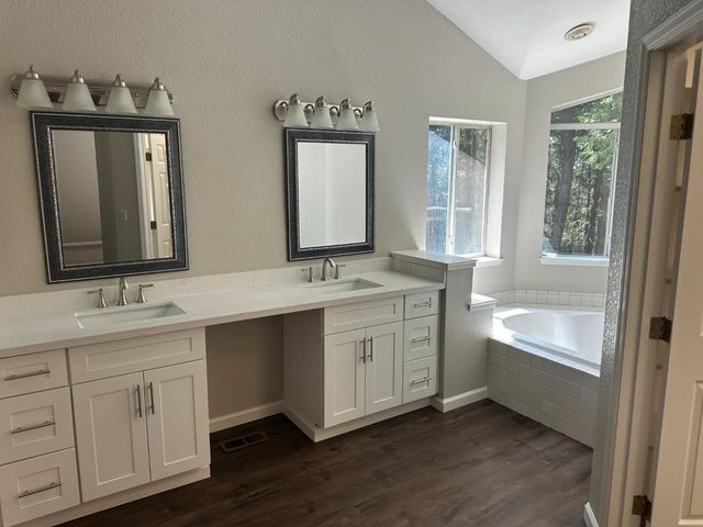 5801 Lupin Ln, Pollock Pines, CA 95726