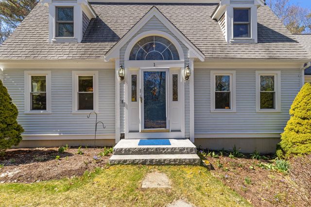 1 Lighthouse Lane, Forestdale, MA 02644