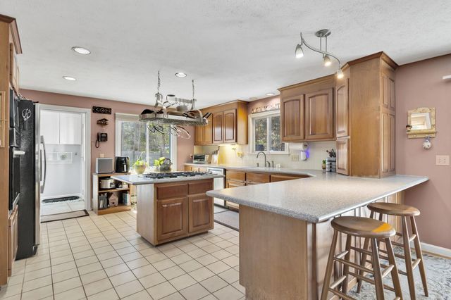 1 Lighthouse Lane, Forestdale, MA 02644