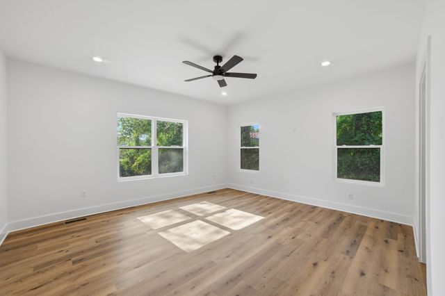 117 Nall Ave, Centerville, TN 37033