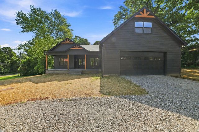 117 Nall Ave, Centerville, TN 37033