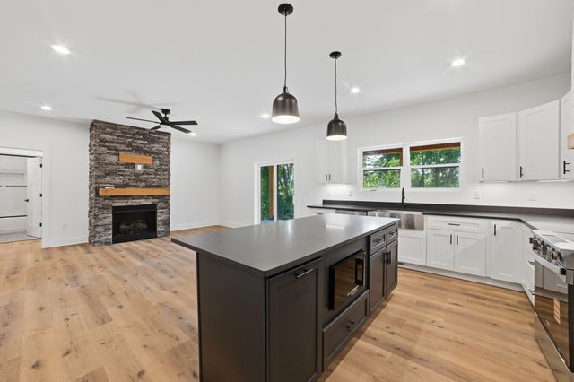 117 Nall Ave, Centerville, TN 37033