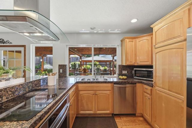 2950 Silver, San Jose, CA 95135