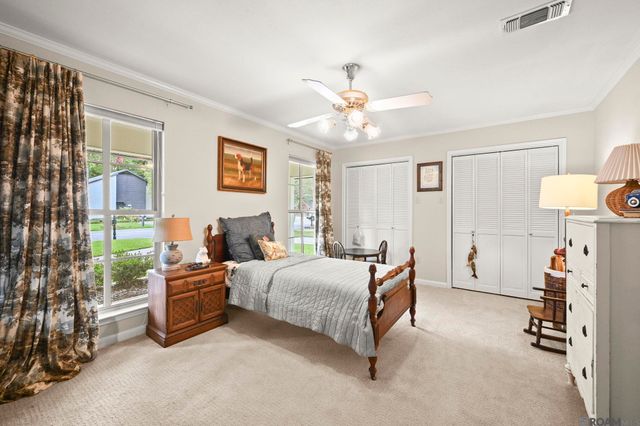 2109 Fairway Dr, Baton Rouge, LA 70809